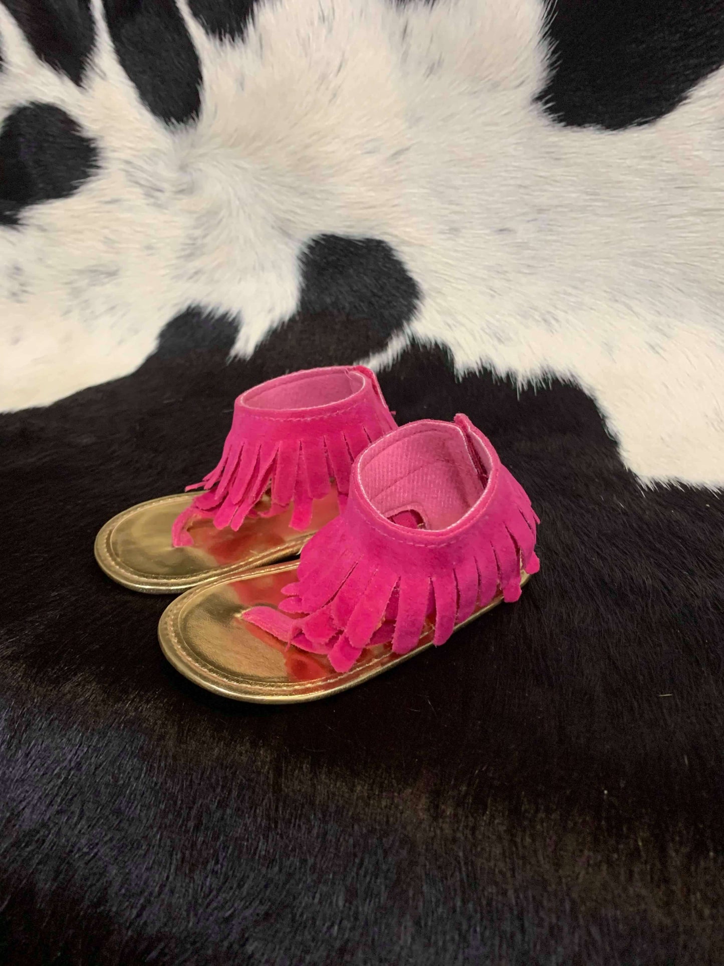 Load image into Gallery viewer, Infant Leather Tassel Sandals
